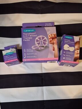 Lansinoh Maternity Nursing Purple Breast Therapy Packs and Nursing Care Set